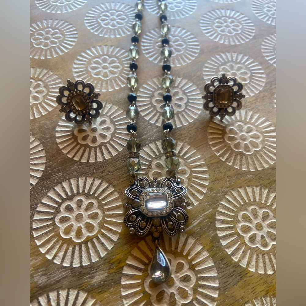 Necklace set